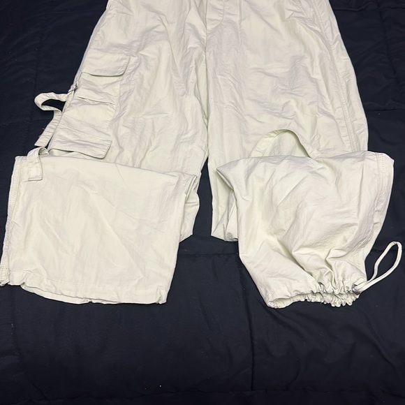 🌷Zara Medium Pale Green Cargo Pants - Picture 4 of 6